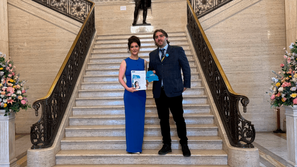 Cara Hunter MLA meets Piers from Nacoa UK